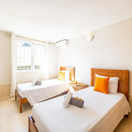 Holiday Home Albufeira Near Praia Da Oura Албуфейра