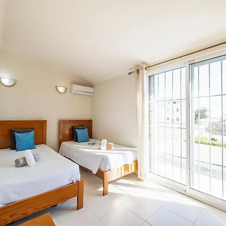Holiday Home Albufeira Near Praia Da Oura * Албуфейра